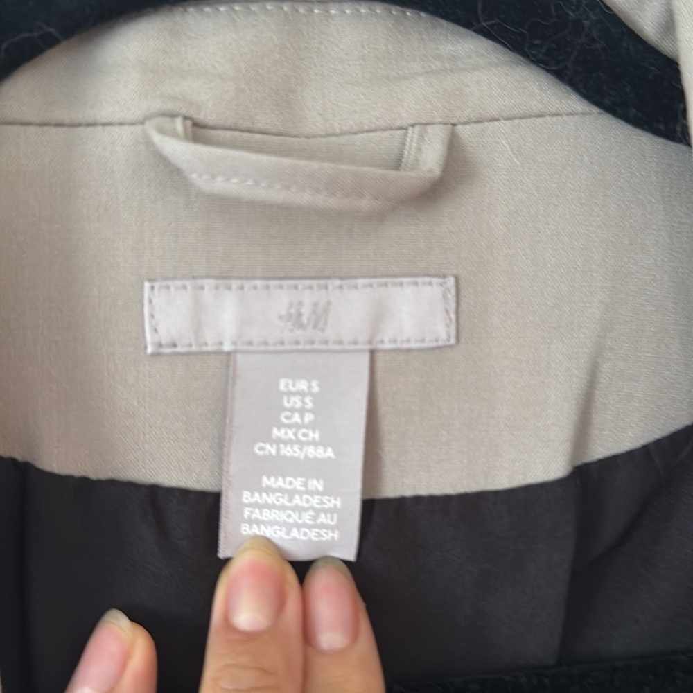 H&M single button blazer - Picture 2 of 4